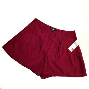 NEW! DKNY Size 4 Shorts NWT